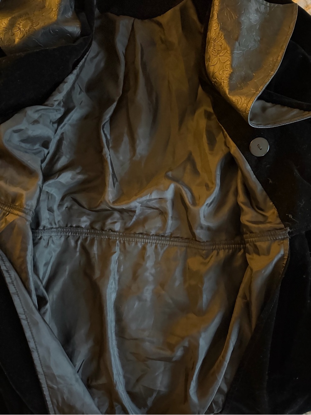 VICTORIAN VAMPIRE JACKET - Picture 7 of 9